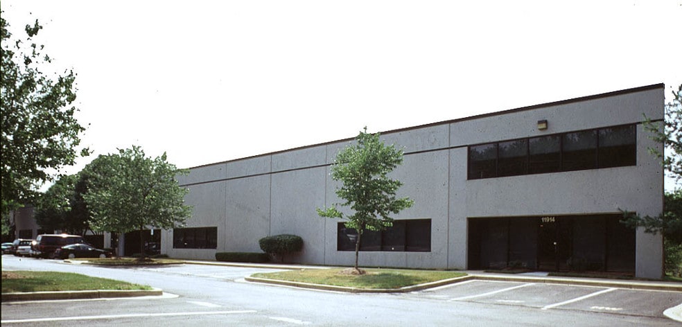 11900-11914 Old Baltimore Pike, Beltsville, MD for lease - Building Photo - Image 2 of 11