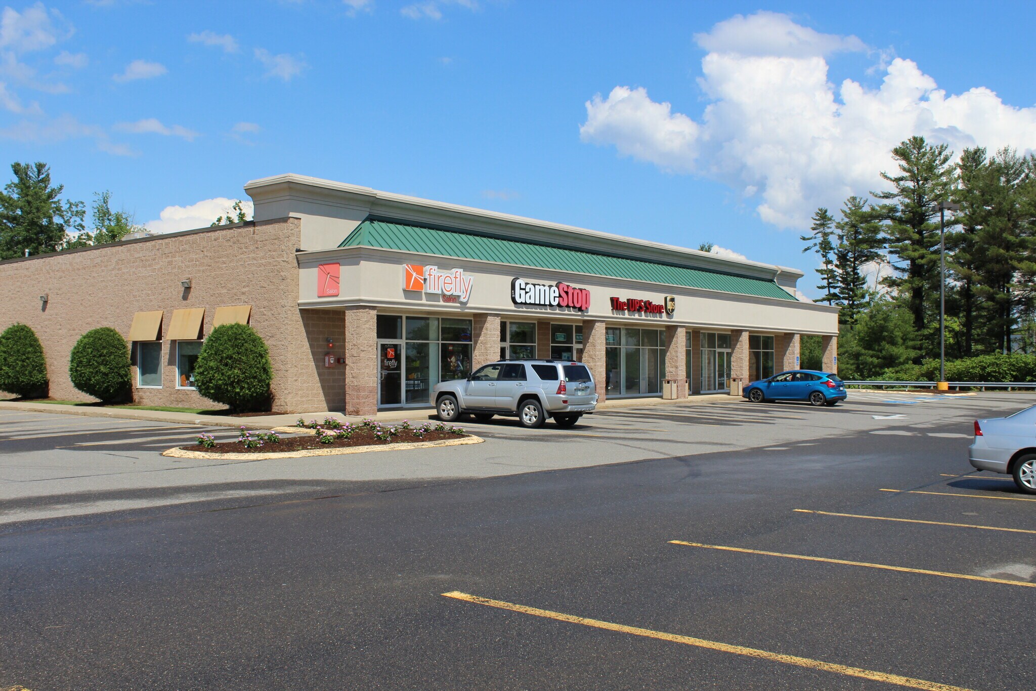 35 Manchester Rd, Derry, NH 03038 Derry Meadows Shoppes