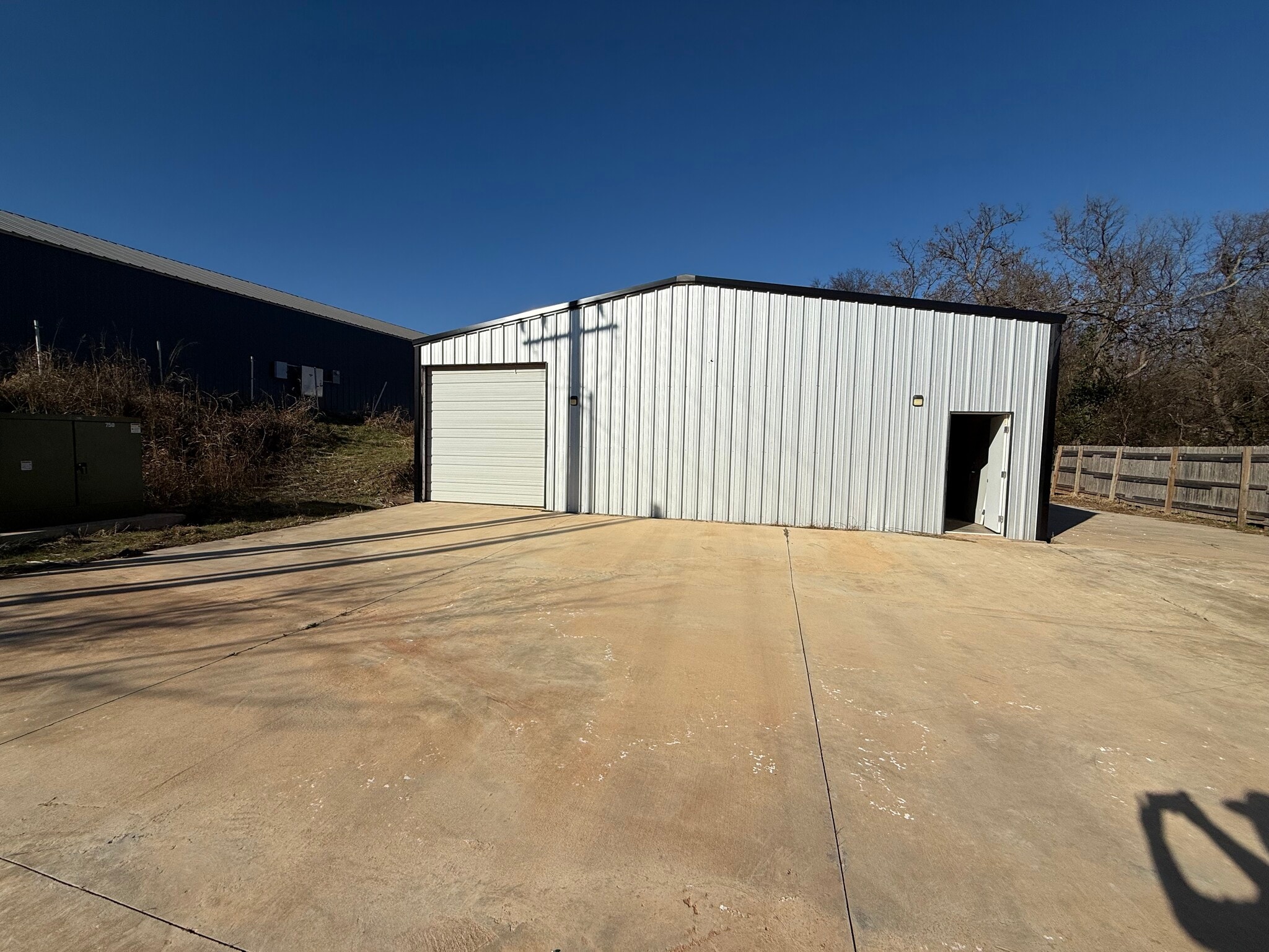 3875 E Waterloo Rd, Edmond, OK for lease Building Photo- Image 1 of 8