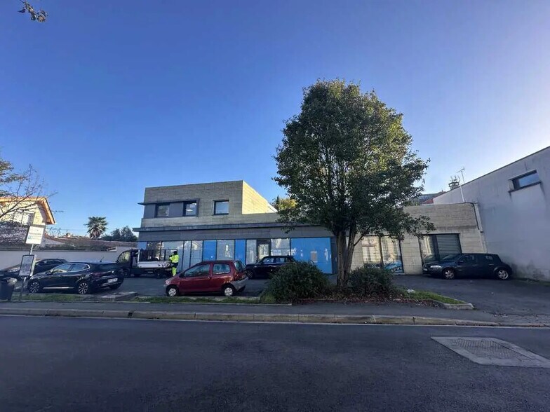 Retail in Bègles for lease - Building Photo - Image 2 of 10