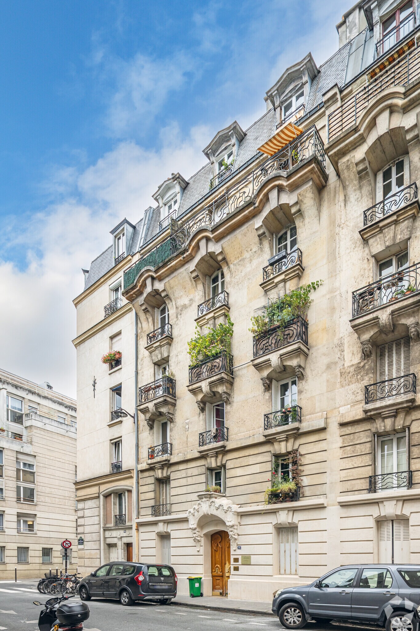 Office in Paris for lease Primary Photo- Image 1 of 2