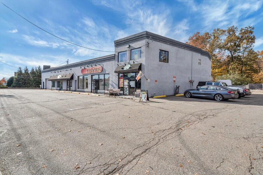 142 S Livingston Ave, Livingston, NJ for lease - Building Photo - Image 3 of 43