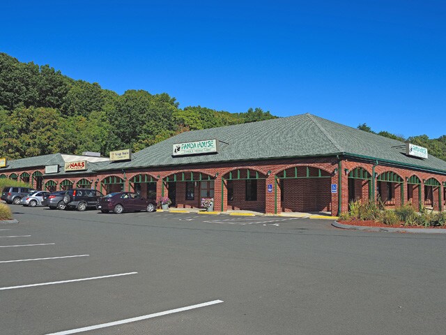 93 Mill Plain Rd, Danbury, CT for sale - Building Photo - Image 1 of 1