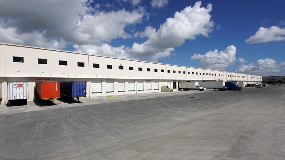 12200 NW 25th St, Miami, FL for lease - Building Photo - Image 2 of 17