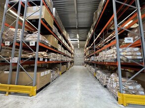 Flex in Taverny for lease Interior Photo- Image 2 of 10