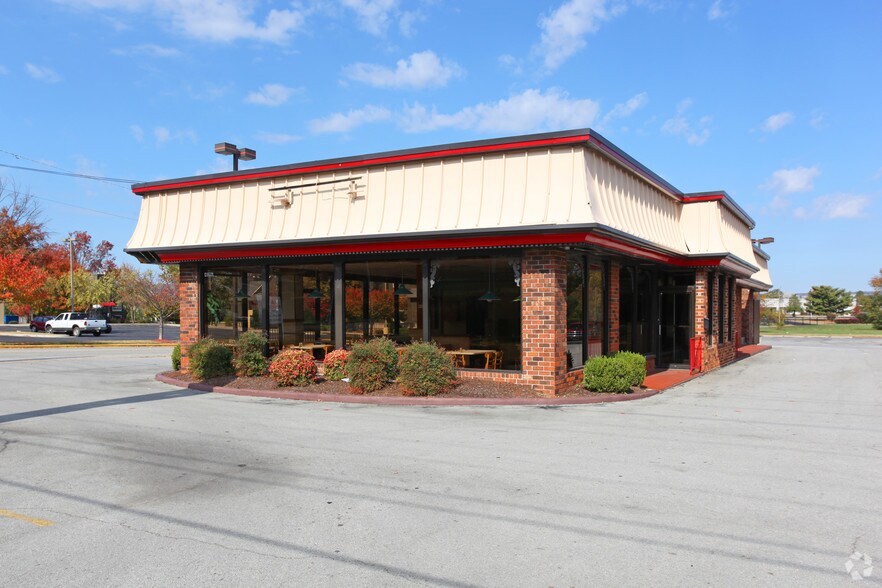 4016 University Dr NW, Huntsville, AL for lease - Building Photo - Image 2 of 4