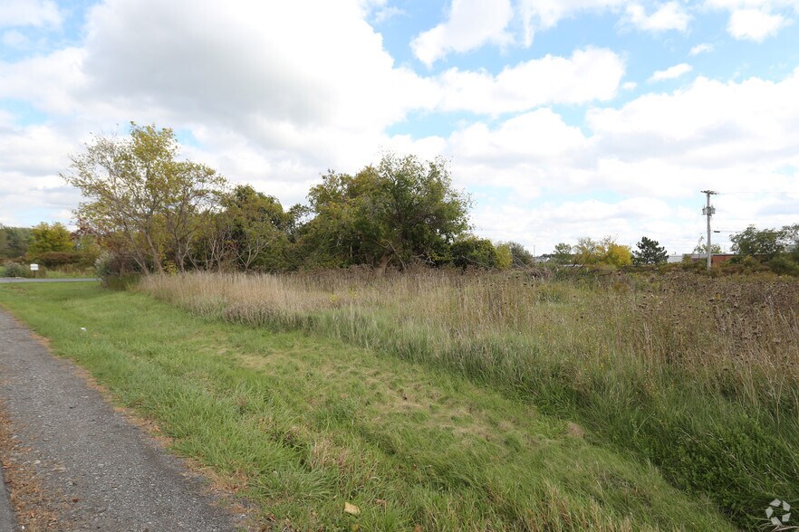 2411 Rochester Rd, Canandaigua, NY for sale - Primary Photo - Image 1 of 1