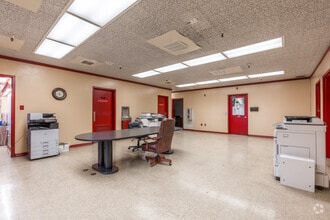 1111 Navy Dr, Stockton, CA for lease Interior Photo- Image 2 of 15