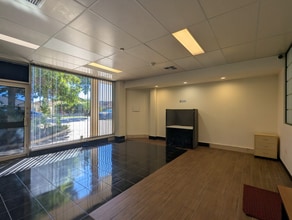 4 Queen St, Bentley for lease Interior Photo- Image 1 of 8
