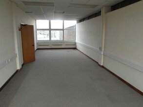 59 Whitchurch Ln, Bristol for lease Interior Photo- Image 2 of 3