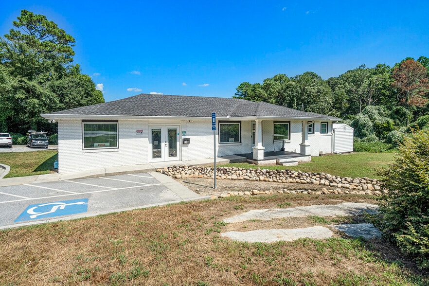 7336 Lee Rd, Lithia Springs, GA for sale - Building Photo - Image 1 of 25