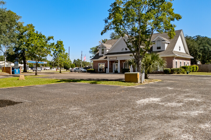 1775 Lewis Turner Blvd, Fort Walton Beach, FL for lease - Building Photo - Image 3 of 7