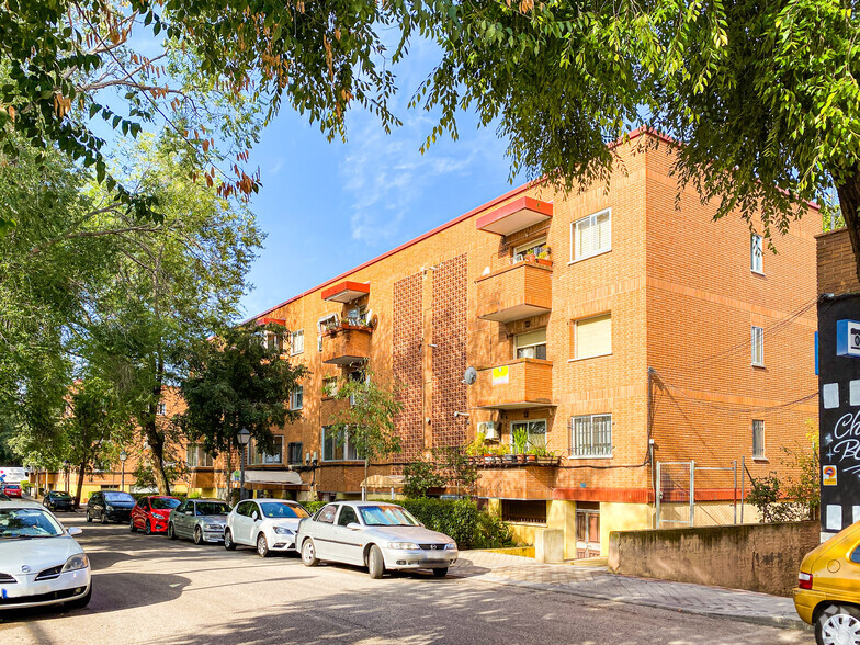 Calle Constitución, 19, Daganzo de Arriba, Madrid for sale - Building Photo - Image 2 of 2