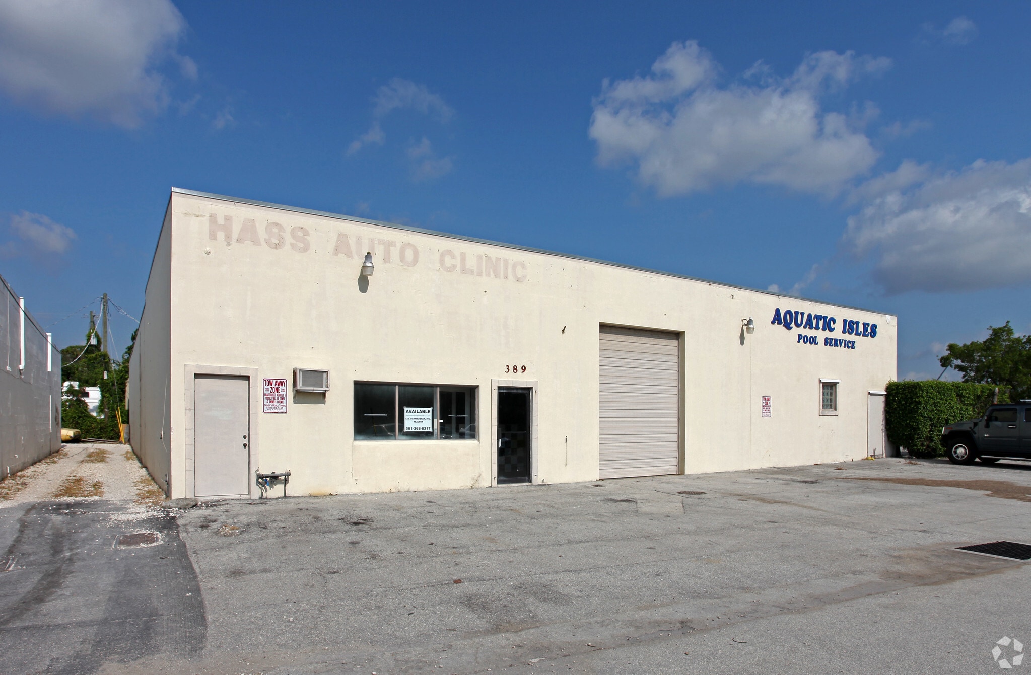 389 NW 1st Ave, Boca Raton, FL for lease Primary Photo- Image 1 of 4