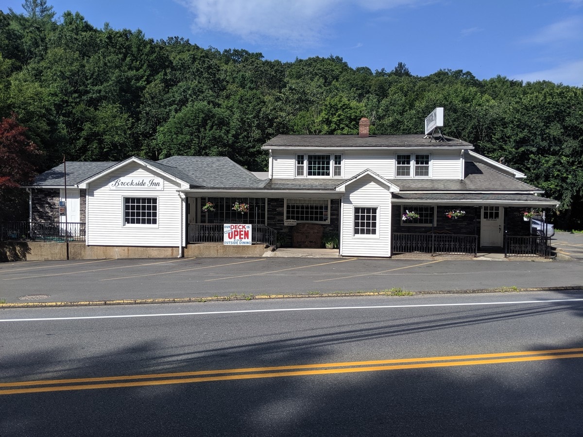 231 Oxford Rd, Oxford, CT 06478