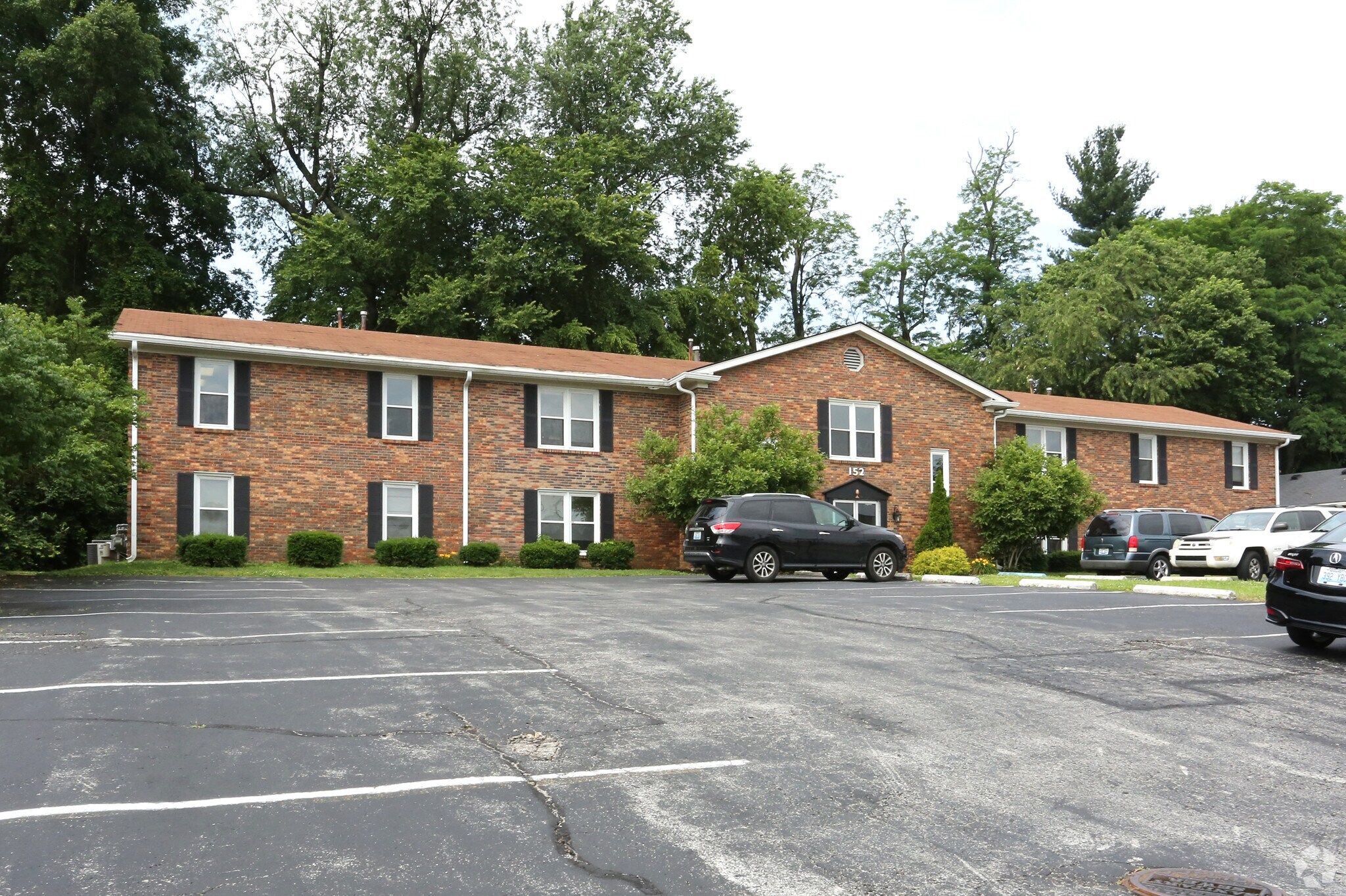 152 E Reynolds Rd, Lexington, KY for sale Primary Photo- Image 1 of 1