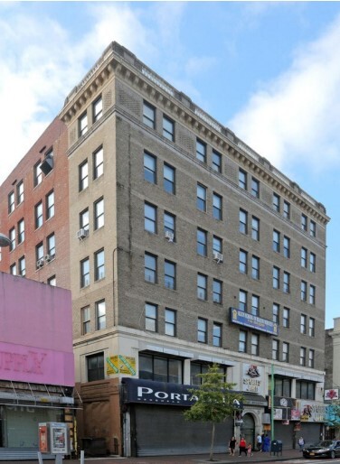 163-18 Jamaica Ave, Jamaica, NY for lease - Building Photo - Image 1 of 1