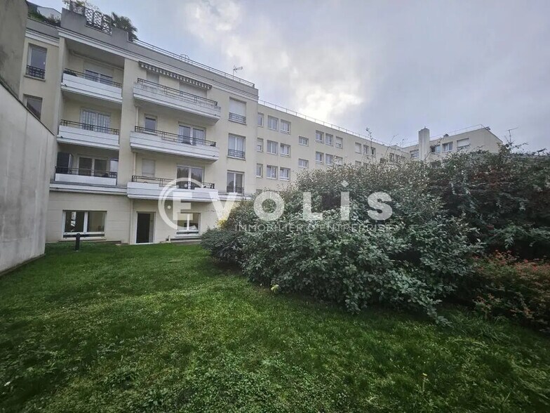 Office in Montrouge for sale - Building Photo - Image 1 of 16