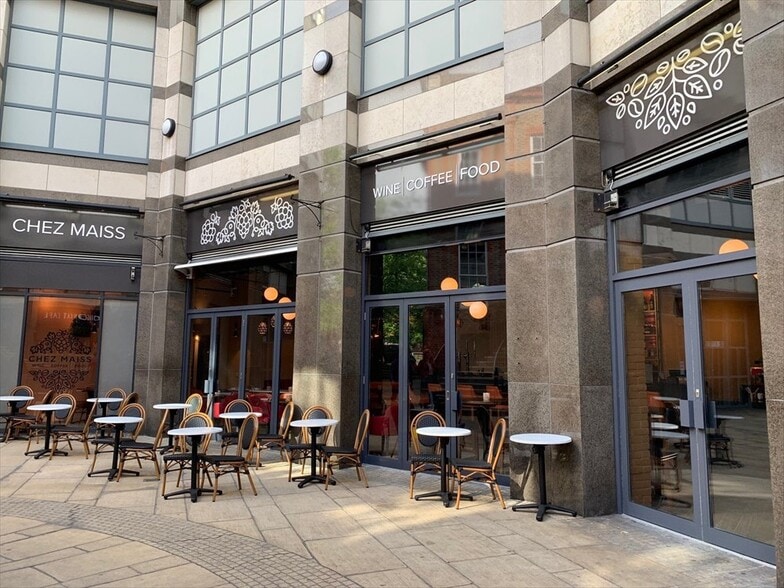 1 Hammersmith Broadway, London for lease - Building Photo - Image 2 of 3