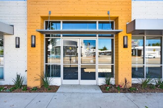 16710 Ventura Blvd, Encino, CA for lease Interior Photo- Image 1 of 4