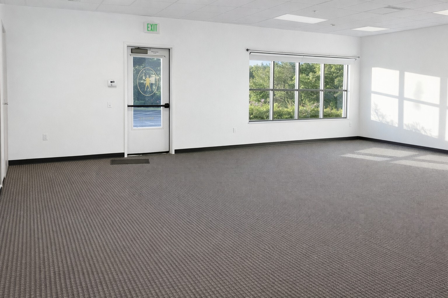 9895 W Remington Pl, Littleton, CO for lease Interior Photo- Image 1 of 6