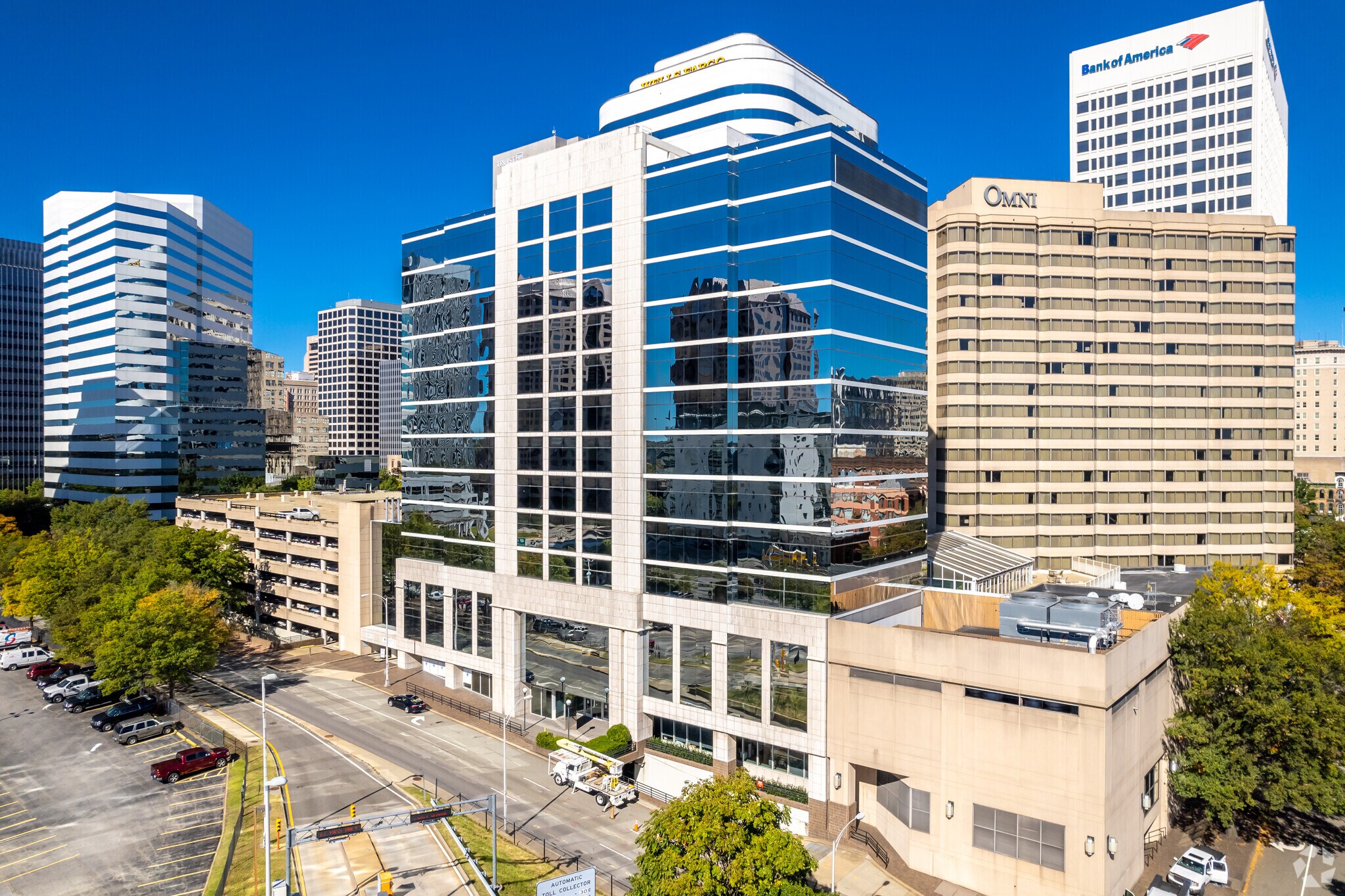 1051 E Cary St, Richmond, VA for lease Primary Photo- Image 1 of 51