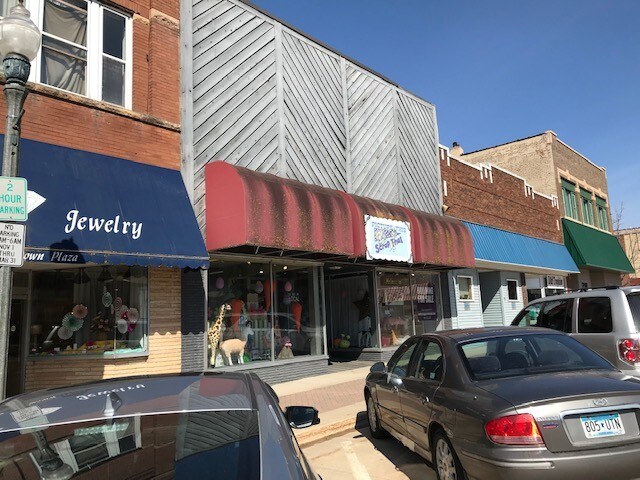 115 Downtown Plz, Fairmont, MN for sale - Primary Photo - Image 1 of 1