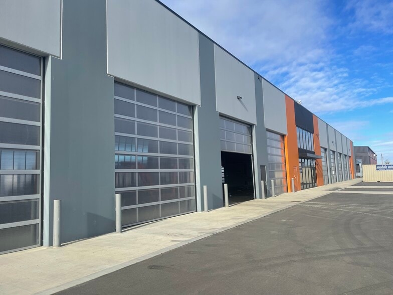 7350 108 Ave SE, Calgary, AB for lease - Building Photo - Image 3 of 15