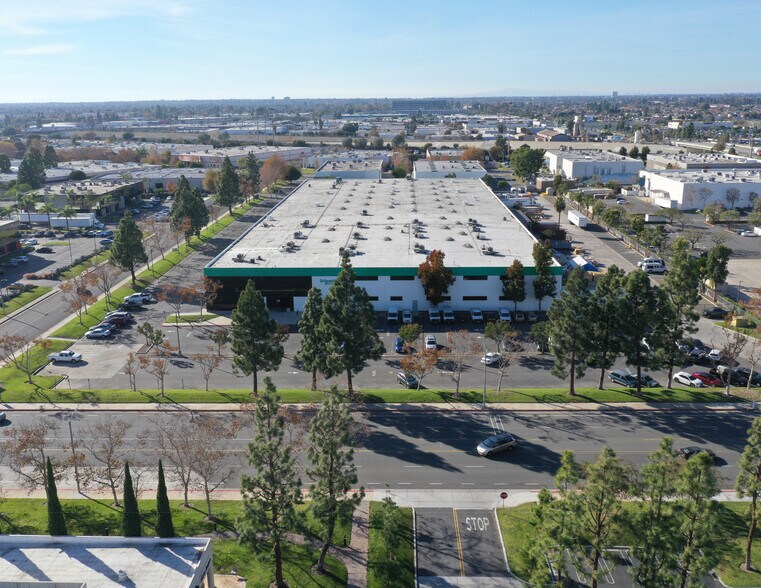 1660 Scenic Ave, Costa Mesa, CA 92626 Industrial for Lease