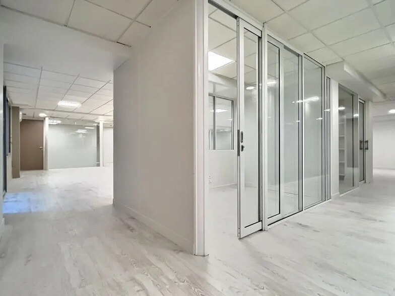 365 Rue De Vaugirard, Paris for lease - Building Photo - Image 3 of 9