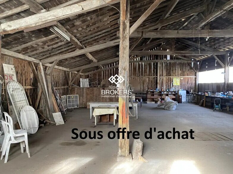 Flex in Saint-André-le-Coq for sale - Interior Photo - Image 1 of 7