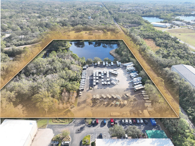 Tampa MSA Boat & RV Storage Portfolio portfolio of 2 properties for sale on LoopNet.com - Building Photo - Image 2 of 7