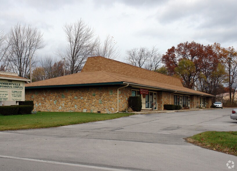 8050 Summerfield Rd, Lambertville, MI 48144 Office for Lease