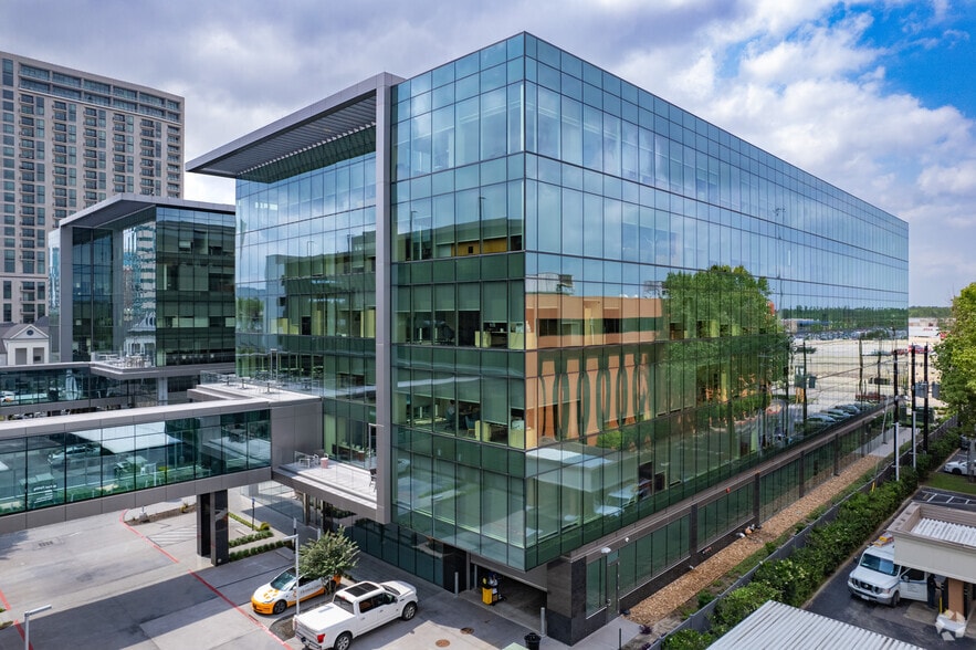 Passive Investment – 1031 Eligible portfolio of 3 properties for sale on LoopNet.com - Building Photo - Image 1 of 23