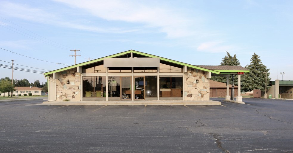 1380 Wright Ave, Alma, MI for sale - Primary Photo - Image 1 of 1