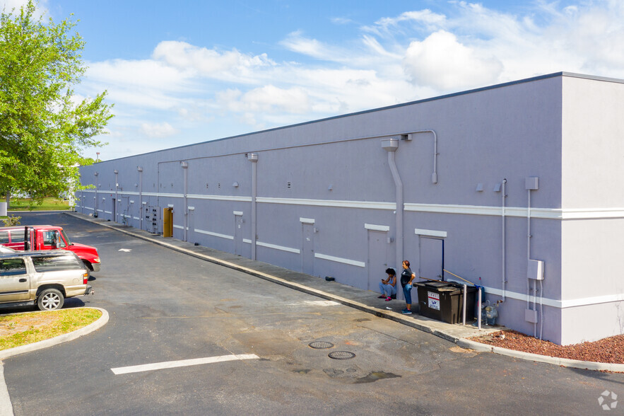 3260 Vineland Rd, Kissimmee, FL for lease - Building Photo - Image 2 of 4