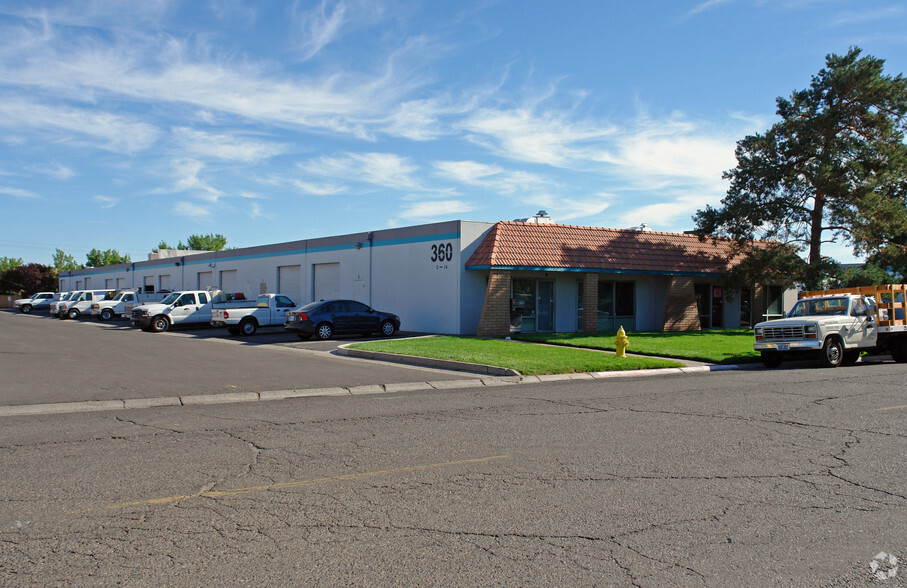 360 Freeport Blvd, Sparks, NV for lease - Building Photo - Image 3 of 11