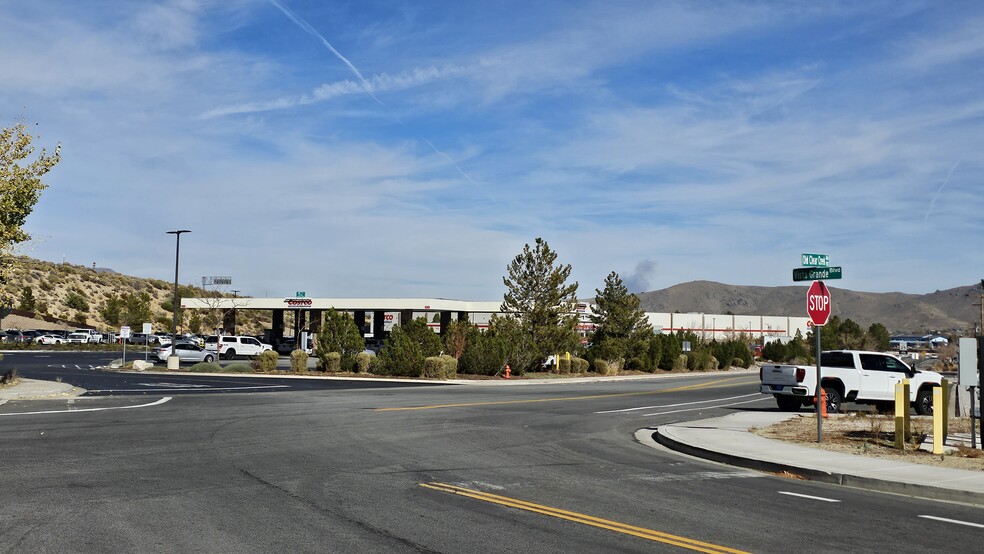 5896 Vista Grande Blvd, Carson City, NV for sale - Building Photo - Image 3 of 17