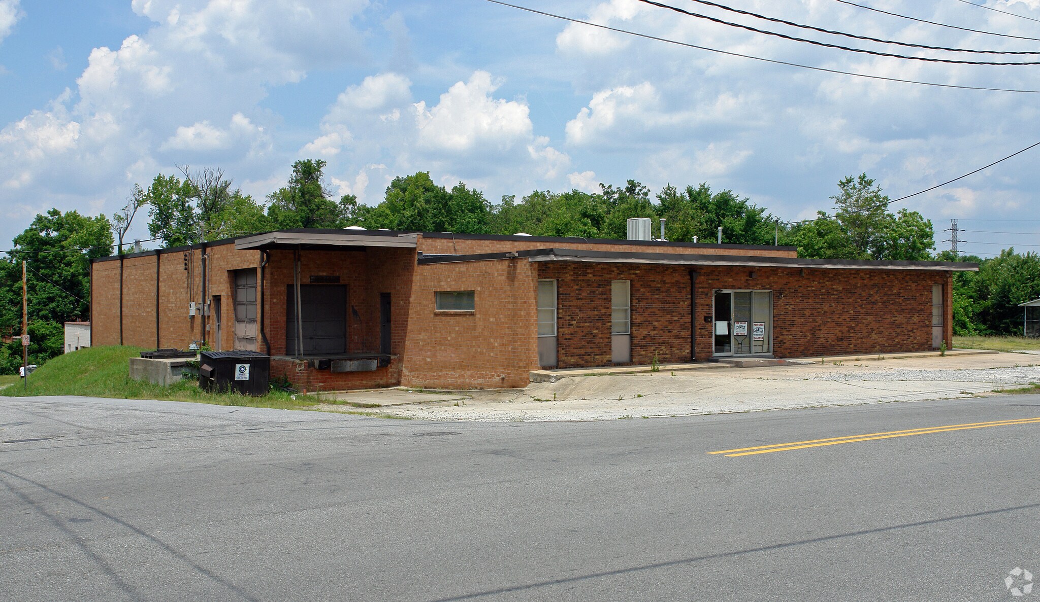 1116 W Ward Ave, High Point, NC for lease Primary Photo- Image 1 of 4