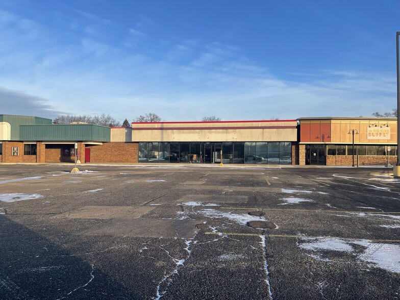 120 Enterprise Dr, Three Rivers, MI for sale - Building Photo - Image 1 of 1