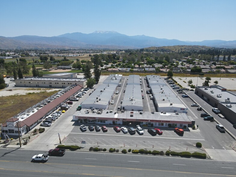 1000 N State St, Hemet, CA for lease - Building Photo - Image 1 of 9