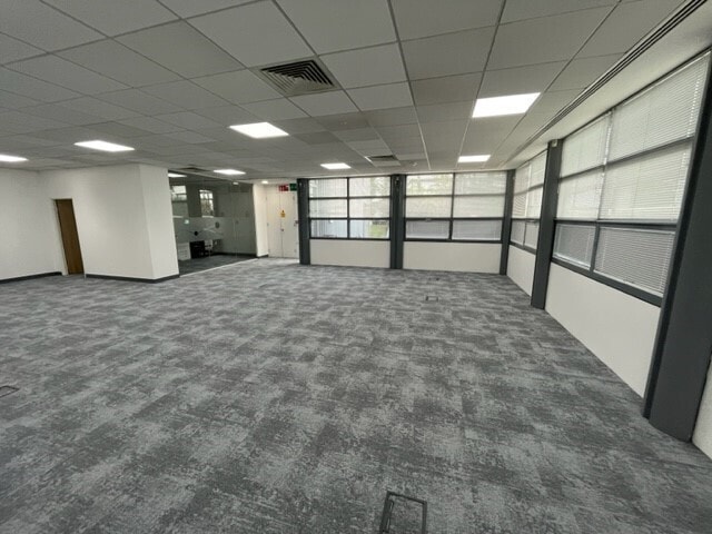 Bessemer Rd, Welwyn Garden City for lease - Interior Photo - Image 3 of 4