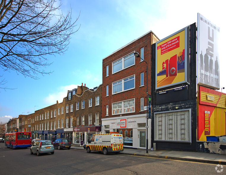 Retail in London for lease - Building Photo - Image 2 of 6