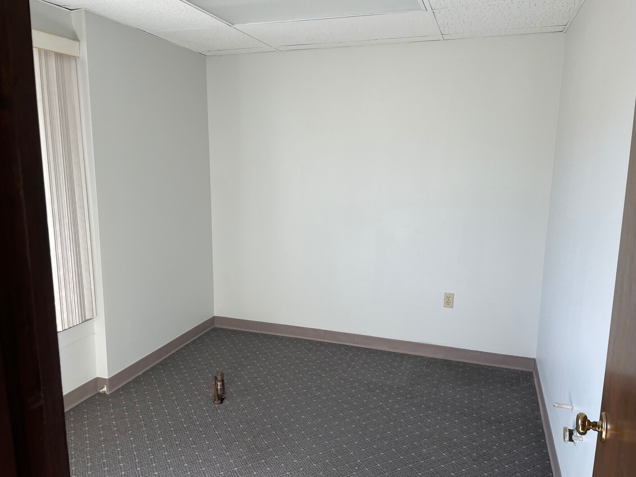 2975 South Park Rd, Bethel Park, PA 15102 Office/Medical for Lease