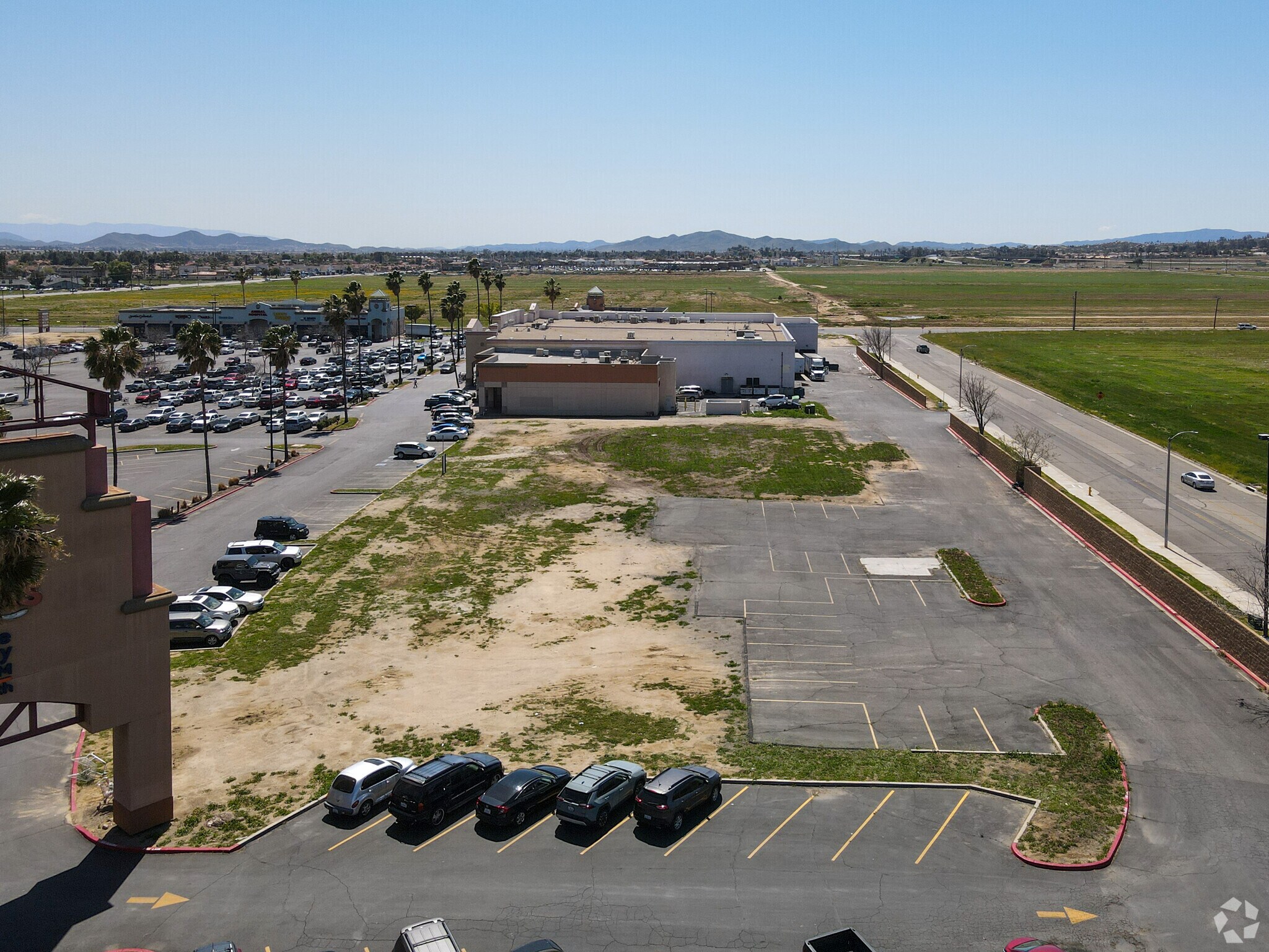 4375 N Perris Blvd - jfw9v2r