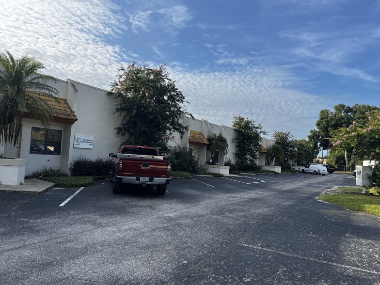 174-B Semoran Commerce Pl, Apopka, FL for sale - Building Photo - Image 2 of 9