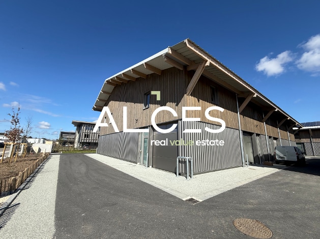 Vente Local d'activités 229 m² - Photo 1