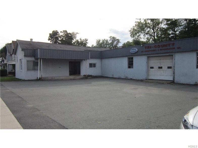 108-110 Sprague Ave, Middletown, NY for sale - Primary Photo - Image 1 of 1