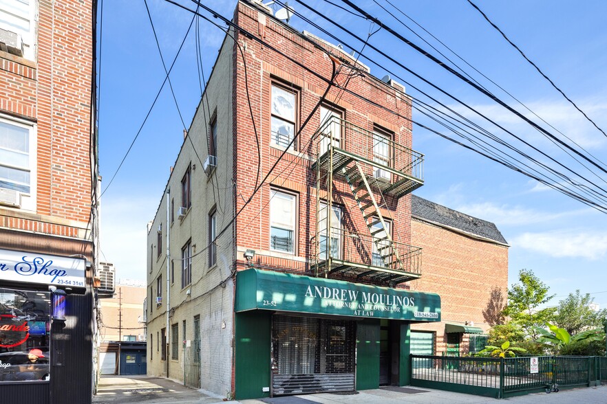 2352 31st St, Astoria, NY for lease - Building Photo - Image 2 of 10