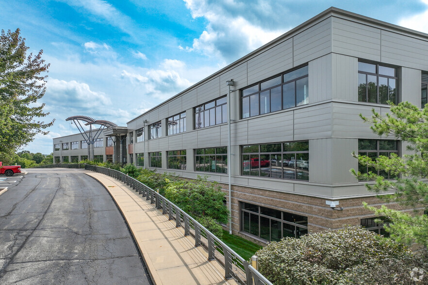 100 Global View Dr, Warrendale, PA for lease - Primary Photo - Image 1 of 16